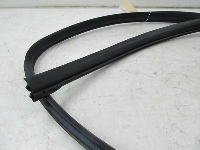 2010-2014 SUBARU IMPREZA WAGON OEM LEFT REAR DRIVER SIDE DOOR WEATHERSTRIP SEAL