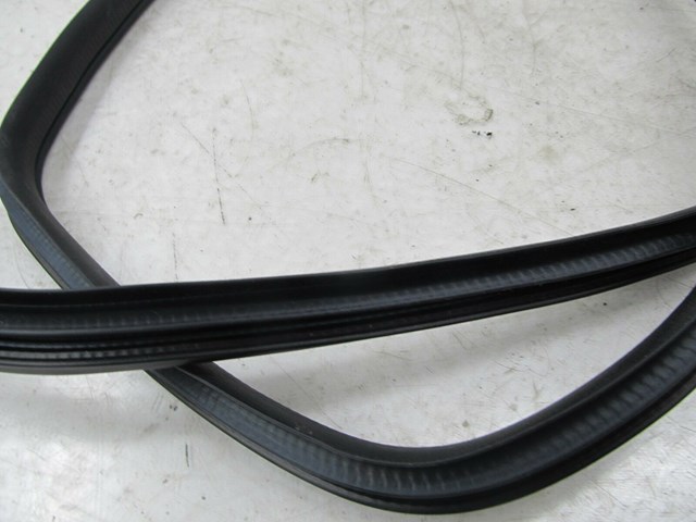 2010-2014 SUBARU IMPREZA WAGON OEM LEFT REAR DRIVER SIDE DOOR WEATHERSTRIP SEAL