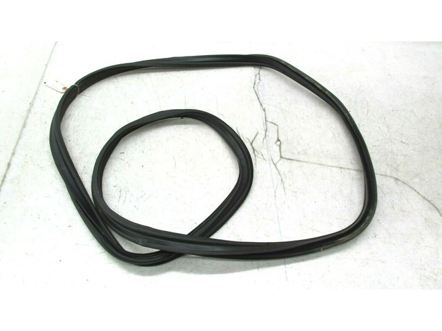2014-2016 KIA CADENZA OEM REAR TRUNK AREA ON BODY WEATHERSTRIP SEAL 