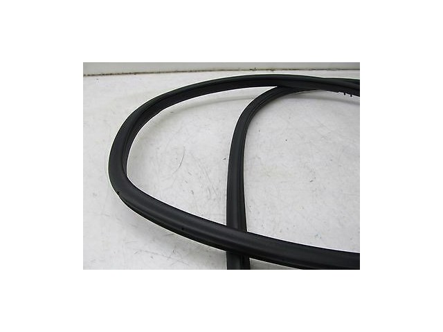 2014-2016 NISSAN VERSA NOTE OEM RIGHT FRONT PASSENGER DOOR WEATHERSTRIP SEAL