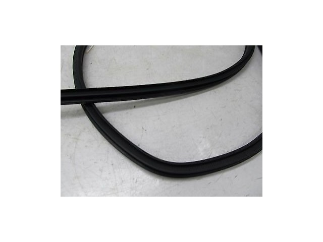 2014-2016 NISSAN VERSA NOTE OEM RIGHT FRONT PASSENGER DOOR WEATHERSTRIP SEAL