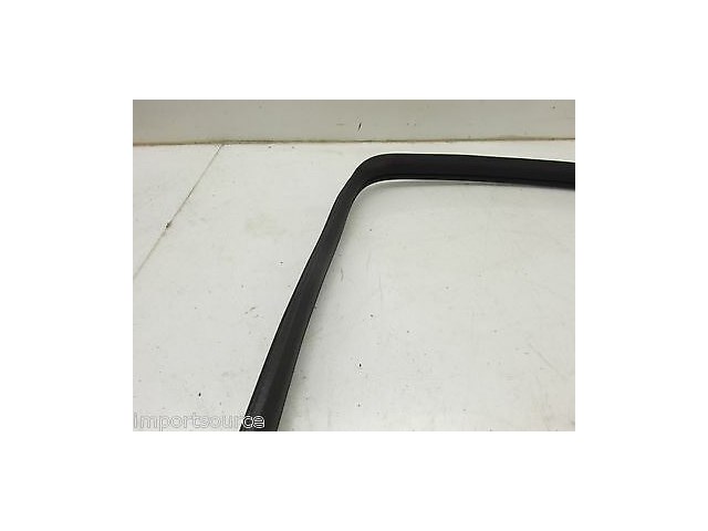 2010-2013 MERCEDES E350 W212 OEM RIGHT REAR DOOR EDGE GUARD WEATHERSTRIP 