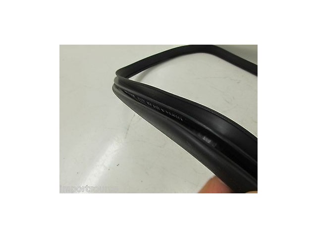 2010-2013 MERCEDES E350 W212 OEM RIGHT REAR DOOR EDGE GUARD WEATHERSTRIP 