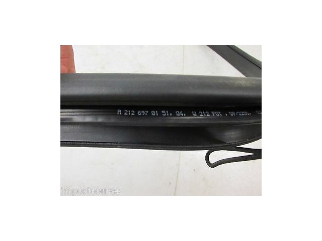2010-2013 MERCEDES E350 W212 OEM LEFT REAR DOOR EDGE GUARD WEATHERSTRIP 