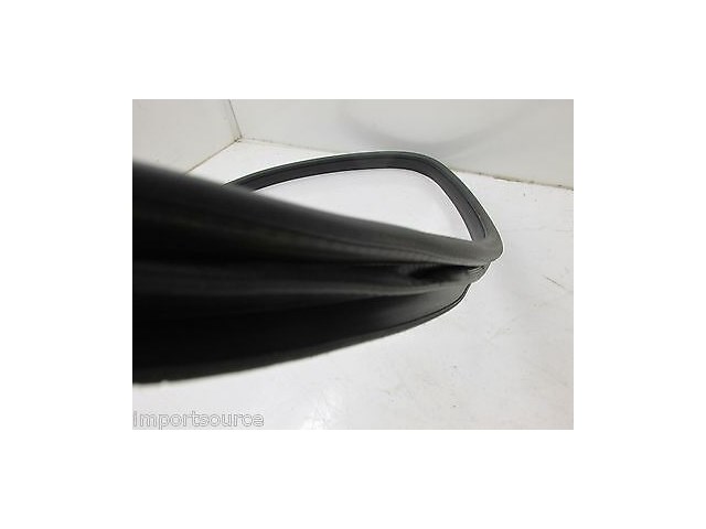 2010-2013 MERCEDES E350 W212 OEM LEFT REAR DOOR EDGE GUARD WEATHERSTRIP 