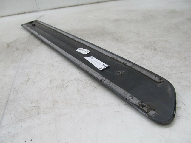 2006-2013 VOLVO C70 T5 OEM LEFT REAR QUARTER PANEL TRIM MOLDING 