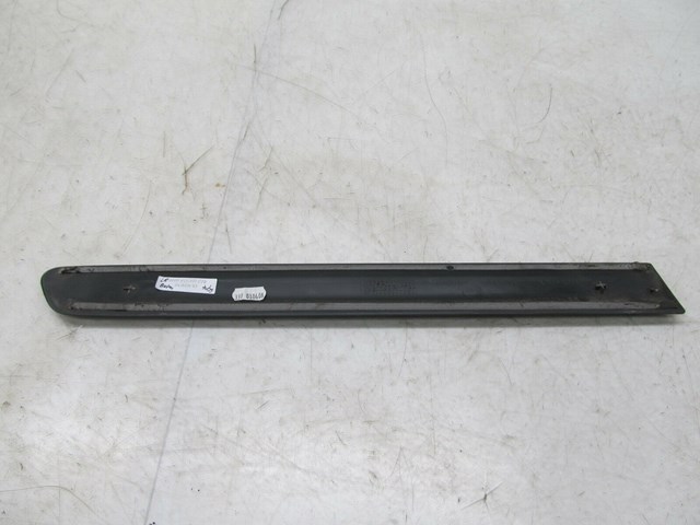 2006-2013 VOLVO C70 T5 OEM LEFT REAR QUARTER PANEL TRIM MOLDING 