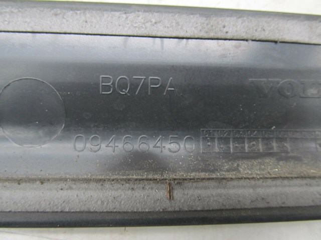 2006-2013 VOLVO C70 T5 OEM LEFT REAR QUARTER PANEL TRIM MOLDING 