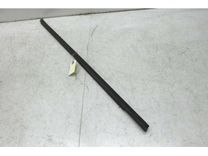 2004-2011 SAAB 9-3 OEM RIGHT FRONT DOOR WINDOW MOLDING TRIM