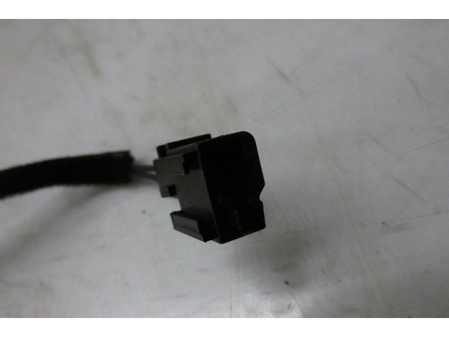 2004-2007 VOLKSWAGEN TOUAREG OEM RIGHT REAR DOOR INNER MOLDING TRIM/HANDLE 