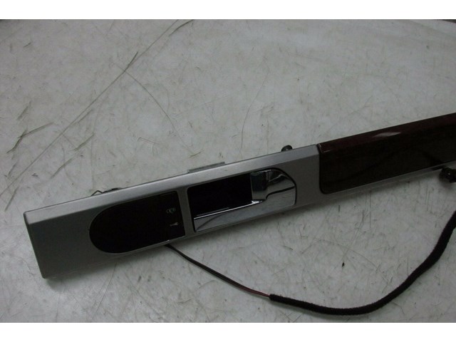 2004-2007 VOLKSWAGEN TOUAREG OEM RIGHT REAR DOOR INNER MOLDING TRIM/HANDLE 