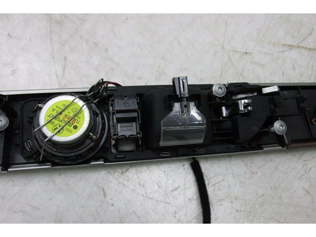 2004-2007 VOLKSWAGEN TOUAREG OEM RIGHT REAR DOOR INNER MOLDING TRIM/HANDLE 