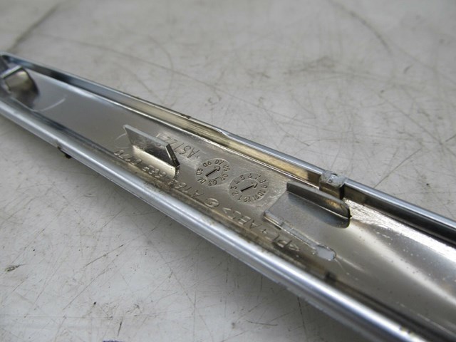 2007-2012 MERCEDES GL450 X164 OEM LEFT FRONT CENTER CONSOLE TRIM 