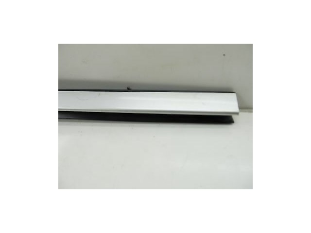 2003-2005 MERCEDES E320 WAGON W211 OEM LEFT FRONT WINDSHIELD TRIM MOULDING