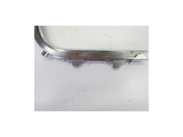 2006-2007 INFINITI M35 M45 OEM RIGHT FRONT CENTER CONSOLE TRIM SILVER COLOR 