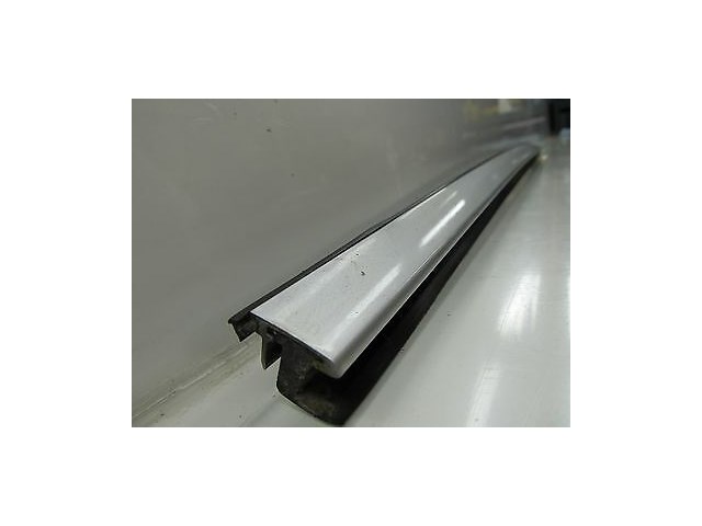 2003-2005 MERCEDES E320 WAGON W211 OEM RIGHT FRONT WINDSHIELD TRIM MOULDING