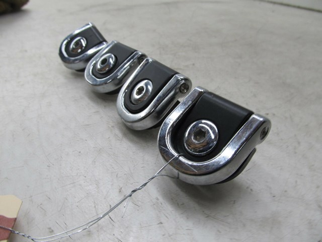  2003-2006 RANGE ROVER HSE OEM REAR TRUNK NET RING HOOKS 