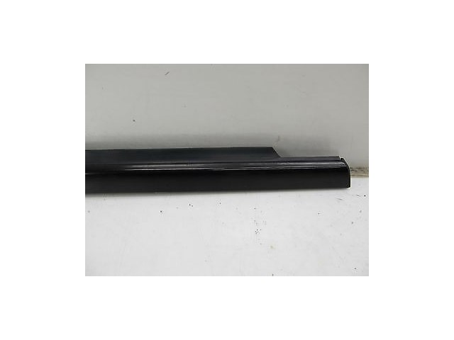 2006-2009 MERCEDES R350 W251 OEM LEFT REAR EXTERIOR DOOR WINDOW TRIM MOULDING