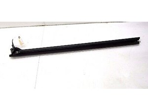 2004-2005 MERCEDES BENZ CLK500 W209 OEM RIGHT FRONT DOOR WINDOW MOLDING TRIM 