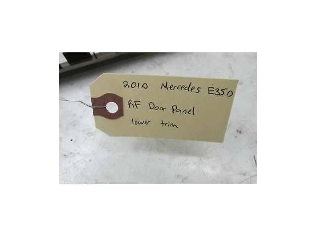 2010-2013 MERCEDES E350 W212 OEM RIGHT FRONT DOOR LOWER ARM REST WOOD TRIM 