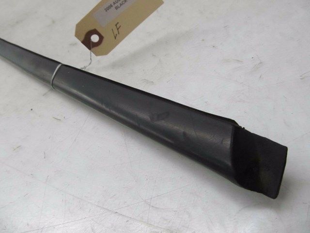 2004-2008 AUDI A8L W12 OEM LEFT FRONT WINDSHIELD WINDSHIELD TRIM SEAL