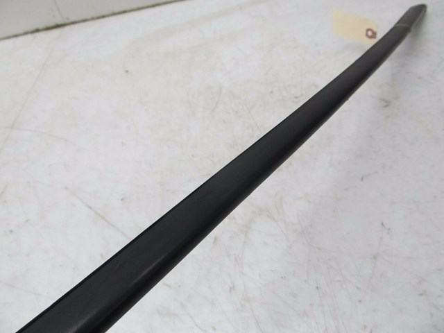 2004-2008 AUDI A8L W12 OEM LEFT FRONT WINDSHIELD WINDSHIELD TRIM SEAL
