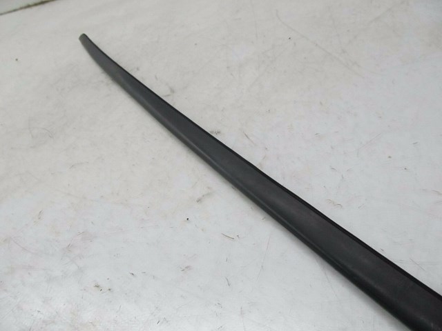 2004-2008 AUDI A8L W12 OEM LEFT FRONT WINDSHIELD WINDSHIELD TRIM SEAL