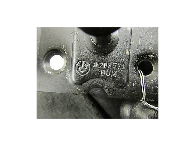 2006-2010 BMW M6 E63 OEM REAR TRUNK LOWER CATCH LATCH BRACKET 8203771