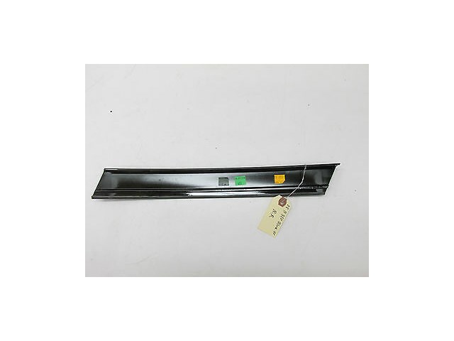 2006-2009 MERCEDES R350 W251 OEM RIGHT SIDE REAR C-PILLAR STRIP TRIM BLACK