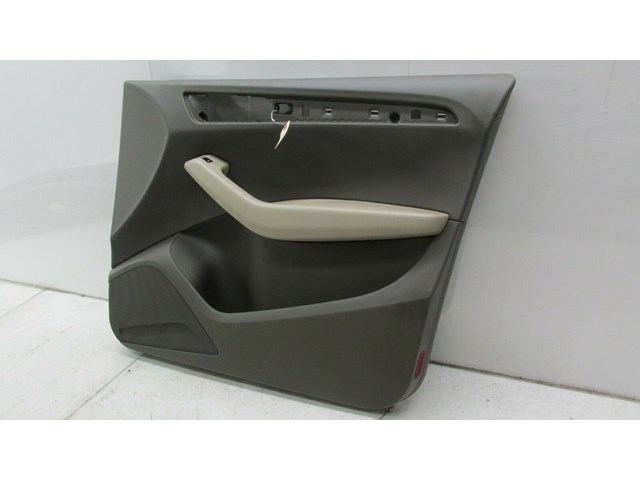 2009-2012 AUDI Q5 8R OEM RIGHT FRONT PASSENGER DOOR PANEL      