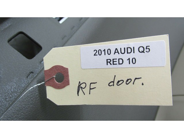 2009-2012 AUDI Q5 8R OEM RIGHT FRONT PASSENGER DOOR PANEL      