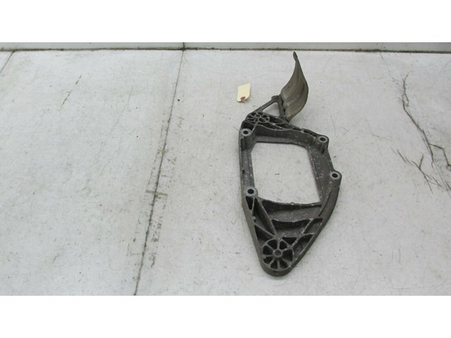 2009-2012 AUDI Q5 8R OEM REAR DIFFERENTIAL DIFF MOUNTING BRACKET 8K0599287 