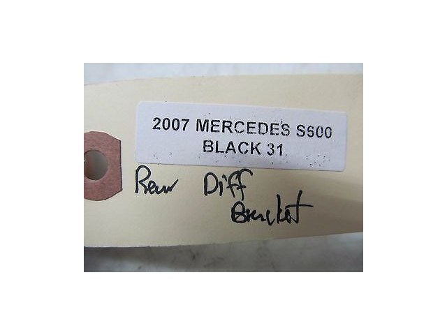 2007-2009 MERCEDES S600 W221 OEM REAR DIFFERENTIAL BRACKET MOUNT A2213510118