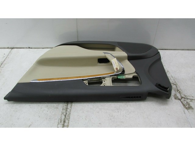 2010-2012 LINCOLN MKZ OEM RIGHT FRONT INTERIOR DOOR PANEL 
