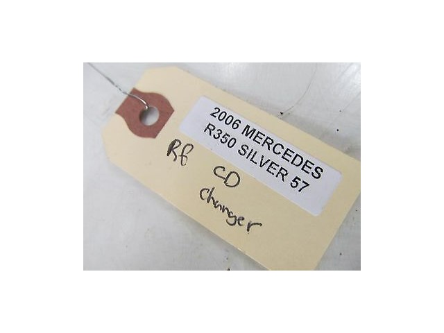 2006-2009 MERCEDES R350 W251 OEM CD PLAYER CHANGER 6 DISK