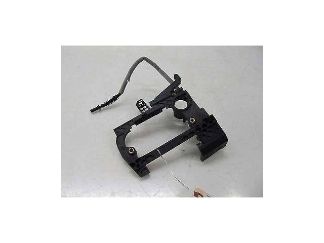 2005-2008 BMW Z4 E86 E85 OEM RIGHT FRONT DOOR HANDLE BEZEL 