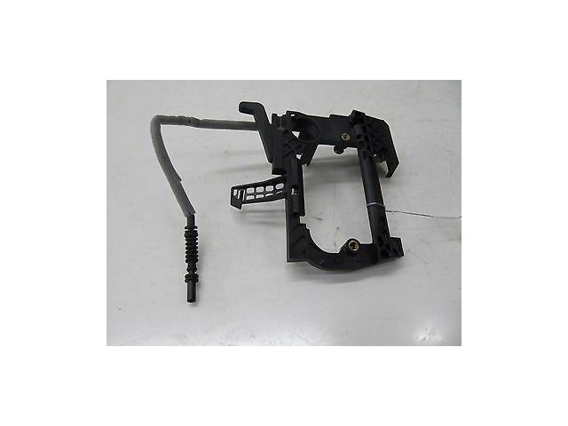 2005-2008 BMW Z4 E86 E85 OEM RIGHT FRONT DOOR HANDLE BEZEL 