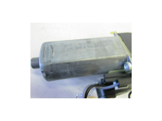 2005-2007 MERCEDES BENZ C230 W203 OEM RIGHT FRONT PASSENGER RECLINING MOTOR