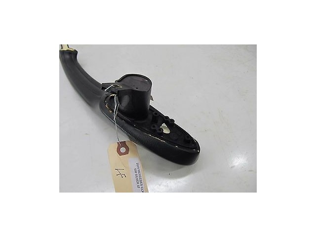 2004-2005 MERCEDES BENZ CLK500 W209 OEM LEFT FRONT DRIVERS DOOR PULL HANDLE