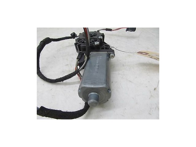 2008-2013 VOLKSWAGEN GTI MK6 OEM RIGHT FRONT PASSENGER SIDE RECLINE MOTOR