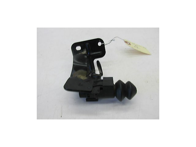 2005-2006 INFINITI G35 SEDAN OEM RIGHT FRONT HOOD SENSOR POSITION INDICATOR 