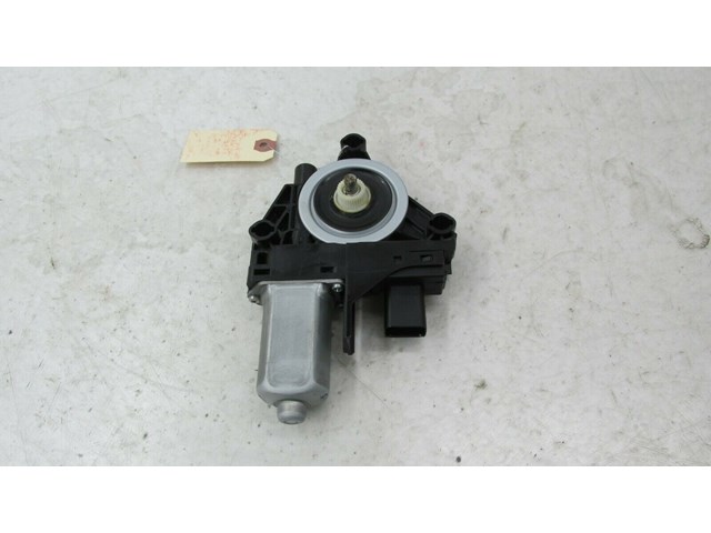 2011-2018 DODGE JOURNEY OEM RIGHT FRONT DOOR WINDOW MOTOR  