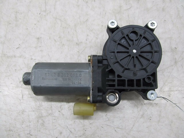 2002-2006 BMW M3 E46 COUPE OEM RIGHT FRONT PASSENGER DOOR WINDOW MOTOR  