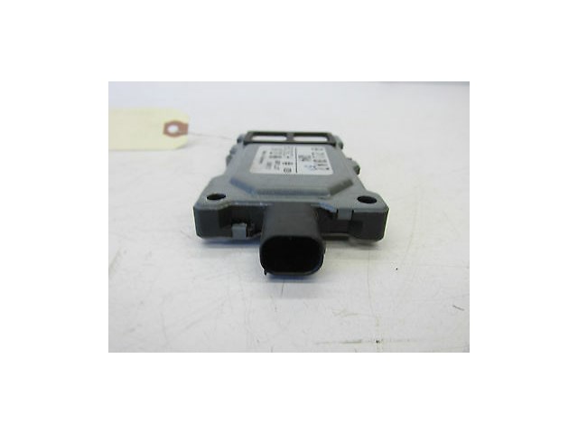 2004-2005 MERCEDES BENZ CLK500 W209 OEM AIR POLLUTANT SENSOR 2118300472