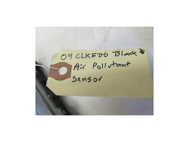 2004-2005 MERCEDES BENZ CLK500 W209 OEM AIR POLLUTANT SENSOR 2118300472