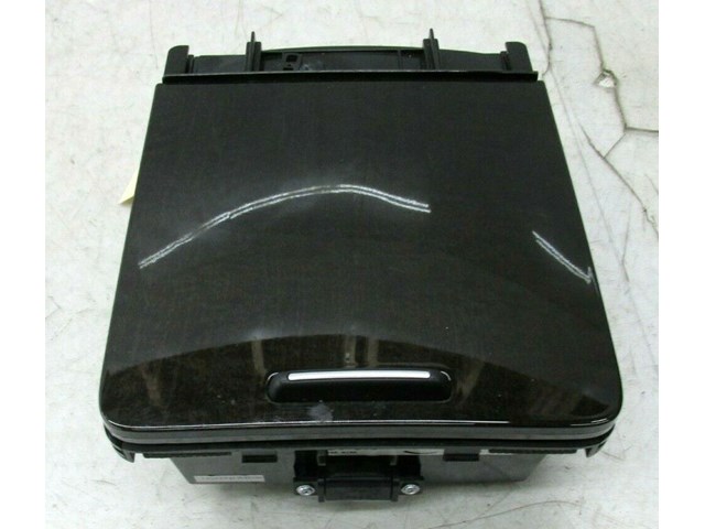 2014-2016 KIA CADENZA OEM FRONT CENTER CONSOLE STORAGE AUX USB PORT 