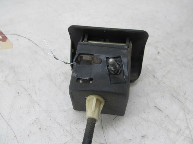 V2003-2007 CHEVY SILVERADO OEM LEFT FRONT PARKING RELEASE LATCH LEVER 