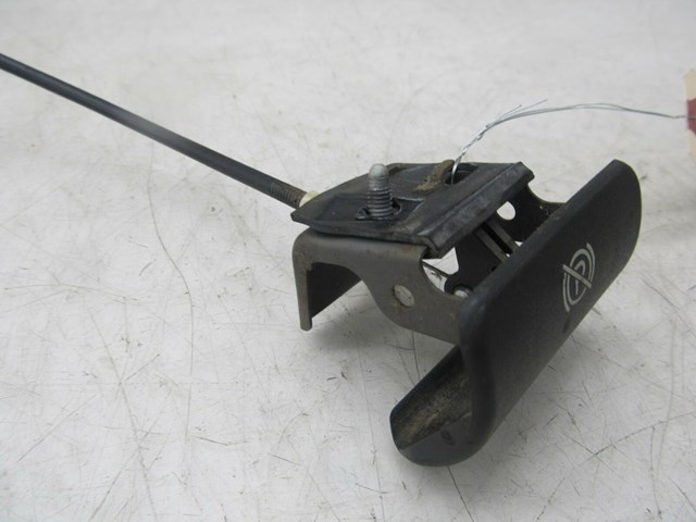 V2003-2007 CHEVY SILVERADO OEM LEFT FRONT PARKING RELEASE LATCH LEVER 