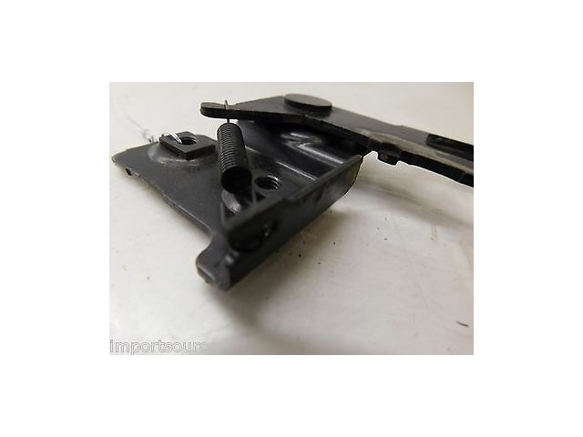 1985-1992 BMW 325i E30 OEM LEFT REAR DECK LID LATCH HOOK LOCK COVERTIBLE
