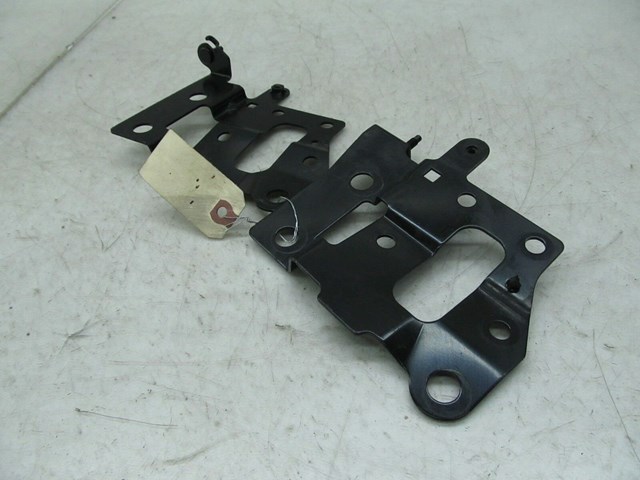 2005-2009 SAAB 9-5 OEM FRONT UPPER SUPPORT BRACKETS 